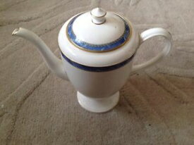 【送料無料】キッチン用品・食器・調理器具・陶器　ロイヤルウスターメディチパターンによるレアコーヒーポット1 Rare Coffee Pot by Royal Worcester Medici Pattern 1991.