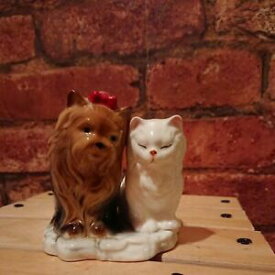 【送料無料】キッチン用品・食器・調理器具・陶器　純正ボンチャイナテリアとペルシャ猫磁器フィギュアGenuine Bon China Terrier and Persian Cat Porcelain Figurine