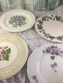 【送料無料】キッチン用品・食器・調理器具・陶器　ヴィンテージミスマッチ中国ディナープレートパープルフローラル4 Vintage Mismatched China Dinner Plates Purple Florals # 239