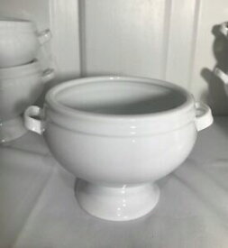 【送料無料】キッチン用品・食器・調理器具・陶器　ヴィンテージ重白磁器個人オンスフレンチオニオンスープペデタルボウルVintage Heavy White Porcelain Individual 16oz French Onion Soup Pedestal Bowl/s