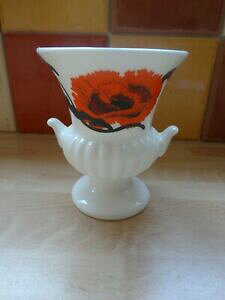 yzLb`piEHEE@EFbWEbh|s[ԕrEX[W[N[p[fUCw̍Wedgewood Poppy Vase/Urn Susie Cooper design? 3 1/4 Tall 2 3/4 D