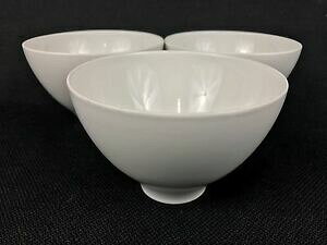 yzLb`piEHEE@N[gom@Xp탉CX{EzCgCrate  Barrel Nova Spal Porcelain THREE 5 3/8 Rice Bowls White