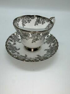 yzLb`piEHEE@Be[WCAo[gVxzCg`Cip^[tbgeB[Jbv\[T[COhVintage Royal Albert silve  White Chi