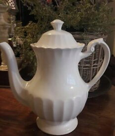 【送料無料】キッチン用品・食器・調理器具・陶器　ミーキンティーポットクラシックホワイトイングランドJ &amp; G Meakin Teapot ~ Classic White ~ England ~ EUC