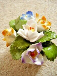 yzLb`piEHEE@ԂCOh̓̉ԕrẢԁAANbJXAynsley England porcelain vase with flowers,Flower of the month,February,Crocus