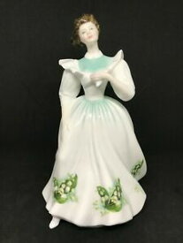 【送料無料】キッチン用品・食器・調理器具・陶器　ロイヤル・ドゥルトンガラス張りの磁器フィギュア・オブ・ザ・マンス・ペギー・デイヴィスRoyal Doulton Glazed Porcelain Figure Of The Month-May #HN 2711-Peggy Davies