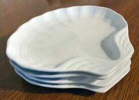 【送料無料】キッチン用品・食器・調理器具・陶器　ヴィンテージシーシェル形のディナープレートホワイトエンボス加工Vintage SeaShell shaped Dinner Plates Lot of 4 White Embossed