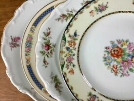 【送料無料】キッチン用品・食器・調理器具・陶器　不一致中国ディナープレートヴィンテージカラフルフローラルのセットMismatched China Dinner Plates Vintage ~ Set of 4 ~ Colorful Florals