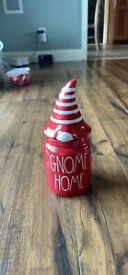 【送料無料】キッチン用品・食器・調理器具・陶器　新しいホリデークリスマスノームホームレッドキャニスターレアNEW 2020 RAE DUNN Holiday Christmas GNOME HOME Red Canister RARE VHTF!