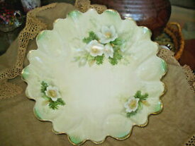 【送料無料】キッチン用品・食器・調理器具・陶器　白い花のスキャラップリムとプロイセン装飾サービングボウルRS Prussia Decorative Serving Bowl With White Flowers Scalloped Rim 10