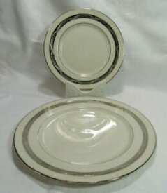 【送料無料】キッチン用品・食器・調理器具・陶器　フリントリッジブライダルリースワンディナープレートワンサラダプレートFlintridge USA BRIDAL WREATH One (1) Dinner Plate One (1) Salad Plate VGC