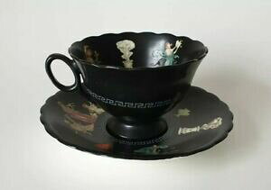 yzLb`piEHEE@AeB[NeB[Jbvƃ\[T[OfAgX_btBMAubN Antique Tea Cup and Saucer Grimwades Atlas China Mythological Figu