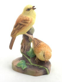 【送料無料】キッチン用品・食器・調理器具・陶器　ロイヤルウスターイエローハンマーオンスタンプ鳥のフィギュアエヴァ・ソパーRoyal Worcester Yellowhammers (On Stump) Bird Figurine RW3377 by Eva Soper