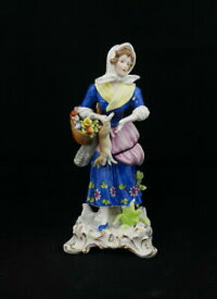 【送料無料】キッチン用品・食器・調理器具・陶器　ドレスデンフィギュア若い女性保持ウサギ復元Dresden Figurine Young Lady Holding Rabbit - Restored