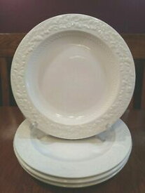 【送料無料】キッチン用品・食器・調理器具・陶器　つの美しいマーサスチュワート毎日ドングリホワイトエンボスディナープレートFour Beautiful Martha Stewart Everyday Acorn White Embossed Dinner Plates