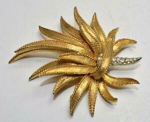 �y���������z�͌^�� ���f���J�[ �t�@�[�}�h�u�[�V�F�g�m�h���h�g�����X�y�A�����g�y�h�����A�e�g�D���U�h�t���[���u���b�V��firmado boucher tono dorado transparente pedreria texturizado flor broche 7942p