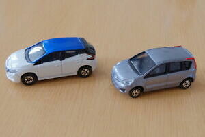 yz͌^ fJ[ g~JtHA~jJ[m[ggeOMImB^I[gZbgtomica nissan foglia 93 minicar note twarite grigio novita raro auto 2 set