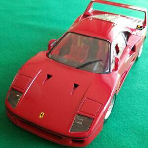 �y���������z�͌^�� ���f���J�[ �z�b�g�z�C�[���t�F���[��hot wheels 118 ferrari f40