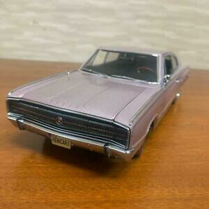 �y���������z�͌^�� ���f���J�[ �x�l�m�{�b�N�X�I�����_veneno 118 with box 1966 dutch charger 1140