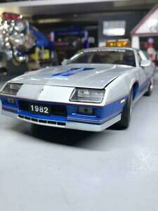 yz͌^ fJ[ J}~Jy[XJ[1982 z28 camaro ical pace car 118