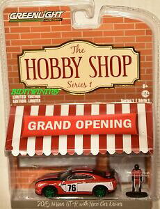 yz͌^ fJ[ O[Cg_Czr[Vbv~bgiEgt@[[O[}V[lgreenlight die hobby shop nissan mit rennauto fahrer grun maschine