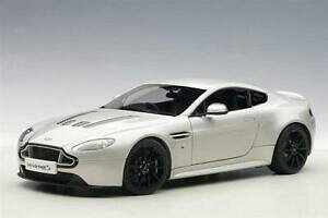 yz͌^ fJ[ I[gA[gAXg}[eB@e[Wautoart aston martin v12 vantage s 2015 118 70251