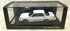 �y���������z�͌^�� ���f���J�[ �Y���h�D�����f���O�����Atk company zundung modell nissan gloria y30