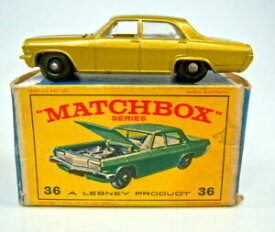 【送料無料】模型車 モデルカー マッチボックスオペルゴールドメタリックボックスグリーンmatchbox rw 36c opel diplomat gold metallic in rarer short e box d green