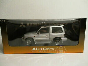 yz͌^ fJ[ I[gA[gVo[IWi{bNXgok 118 autoart mitsubishi pajero swb 1998 silver original box