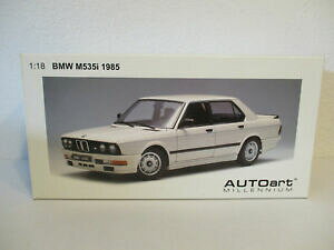 【送料無料】模型車 モデルカー ゴルオートアートgol 118 autoart bmw m 535i 1985 conversion ovp