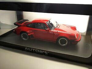 yz͌^ fJ[ I[gA[g|VF^[{K[hbhautoart 118 porsche 911 33 turbo guardsred 77982