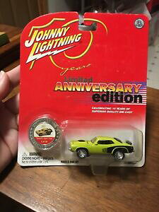 �y���������z�͌^�� ���f���J�[ �W���j�[���C�g�j���O�A�j�o�[�T���[�v���}�X�w�~�N�_johnny lightning 2004 limited edition anniversary plymouth hemi cuda 3 of 20