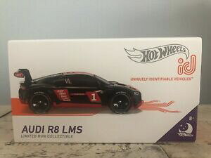 yz͌^ fJ[ zbgzC[AEfBC{bNXhot wheels id audi r8 lms in box