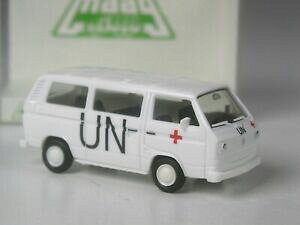 yz͌^ fJ[ NXwp}[O~bVTbJ[IOuclass herpa maag vw t3 bulli on a mission soccer emb orig