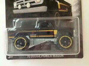 �y���������z�͌^�� ���f���J�[ �z�b�g�z�C�[���_�b�W�p���[���S�����^���x�[�X�E�H���}�[�g2018 hot wheels 70 dodge power wagon 4 x 4 metal base walmart exclusive mopar