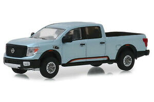 �y���������z�͌^�� ���f���J�[ �X�P�[�����f���J�[�^�C�^���v���V���o�[scale model car 164, nissan titan xd pro4x warrior 2018 silver
