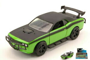 �y���������z�͌^�� ���f���J�[ ���f���J�[�_�b�W�`�������W���[���f��model car film movie dodge challenger srt8 fast furious 132 model