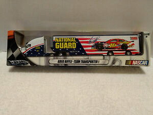 �y���������z�͌^�� ���f���J�[ �z�b�g�z�C�[���O���b�O�r�b�t���`�[���g�����X�|�[�^�[�X�P�[��hot wheels nascar greg biffle 16 national guard team transporter 164 scale