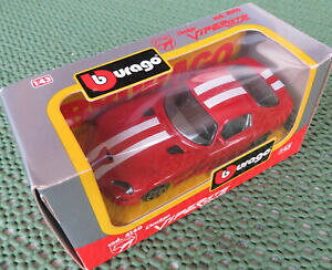 yz͌^ fJ[ uSuuS^_bWoCp[C^AI[O{bNXburago bburago cod 4140 dodge viper gts red 143 emb orig box made in italy