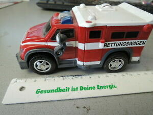 �y���������z�͌^�� ���f���J�[ �}�b�`�R���N�V�����}�b�`�{�b�N�Xmatchbox collection here matchbox ambulance 2650