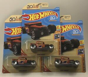 【送料無料】模型車 モデルカー ホットホイールオレンジボーンシェイカーロットレースチームシリーズhot wheels 2018 orange bone shaker lot of 3 50th anniversary race team series