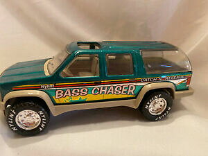 yz͌^ fJ[ Be[WO[oX`FCT[vintage nylint green suv bass chaser from 1994