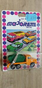 yz͌^ fJ[ }WbgXJjA}`oPbg^uX^[