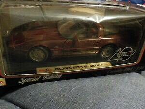 【送料無料】模型車 モデルカー マイストコルベットクーペ118 maisto special edition 1993 corvette zr1 coupe 40th anniversary