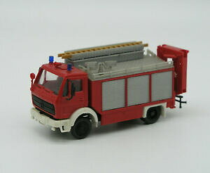 yz͌^ fJ[ fXg[QN[vU[fire brigademodel 1017 mb rustwagen with crane preiser, 187