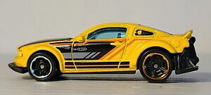 �y���������z�͌^�� ���f���J�[ �z�b�g�z�C�[���t�H�[�h�}�X�^���O�v���X�`�b�Nhot wheels 2005 ford mustang * unspun * oem plastic