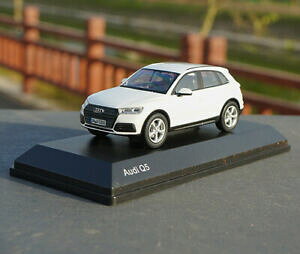 yz͌^ fJ[ AEfBzCgJ[143 audi q5 white color