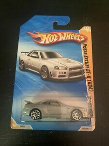 �y���������z�͌^�� ���f���J�[ �z�b�g�z�C�[���X�J�C���C���V���o�[hot wheels nissan skyline gtr r34 silver first edition 2010