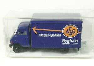 【送料無料】模型車 モデルカー シュタイアースーツケースフライフトラックトブレキナsteyr 590 suitcase asg flygfrakt 1970 187 brekina