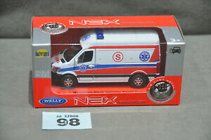 yz͌^ fJ[ EF[lbNX|SgEB[ZfXXv^[pl@~jJ[fwelly nex pogotowie ambulance mercedes sprinter panel van diecast model 134